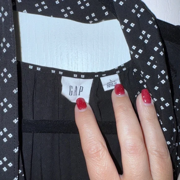 GAP Black and White V-Neck Puff Sleeve Mini Dress - Picture 3 of 3